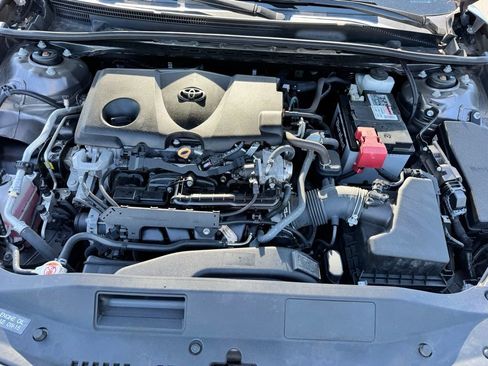 Used 2022 Toyota Camry SE FWD image 21