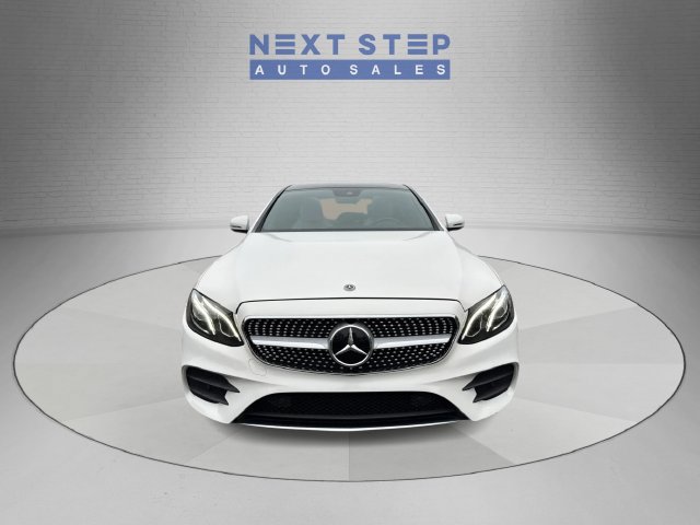 Used 2018 Mercedes-Benz E 300 4MATIC image 2