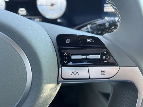 Used 2025 Hyundai Elantra Sport image 18