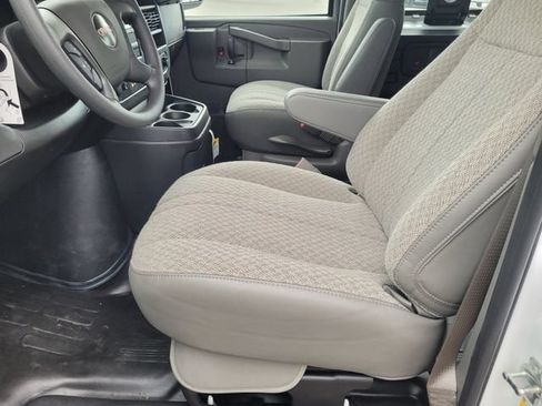 Used 2025 GMC Savana 2500 Extended w/ Driver Convenience Package RWD image 23