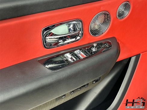 Used 2019 Rolls-Royce Cullinan image 14