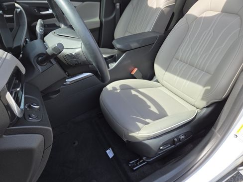 Used 2024 Buick Envista Avenir FWD image 24