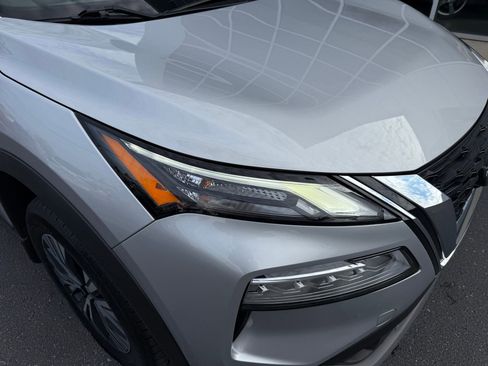 Used 2023 Nissan Rogue SV w/ SV Premium B Package image 11