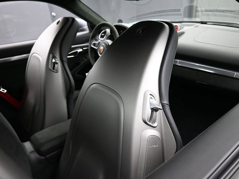 Certified 2025 Porsche 718 Cayman GTS RWD image 25
