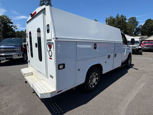 Used 2016 Ford E-350 and Econoline 350 Super Duty w/ Power Windows & Locks Group RWD image 6