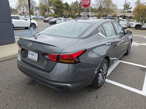 Certified 2025 Nissan Altima 2.5 SV FWD image 7