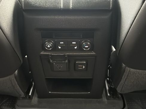 Used 2023 Chevrolet Traverse Premier w/ Redline Edition image 17