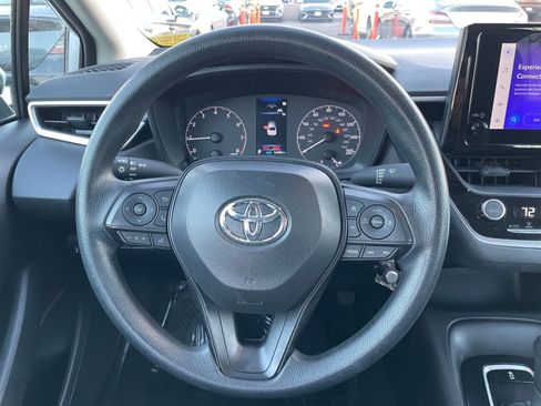 Used 2025 Toyota Corolla LE image 27