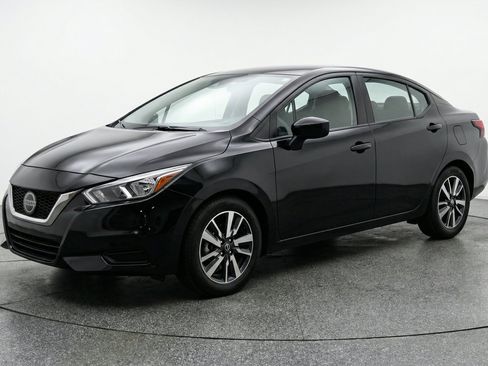 Used 2025 Nissan Versa SV FWD image 3