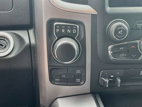 Used 2023 RAM 1500 Classic SLT w/ Trailer & Traction Group AWD/4WD image 17