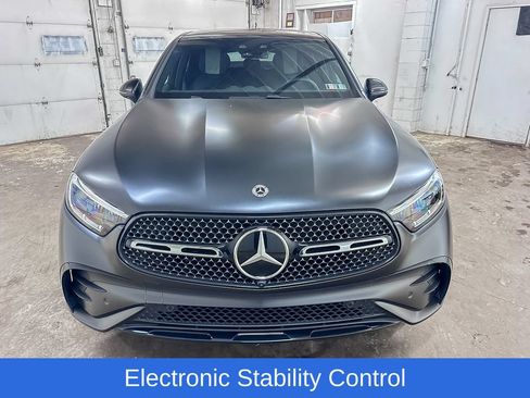 Used 2025 Mercedes-Benz GLC 300 4MATIC image 8
