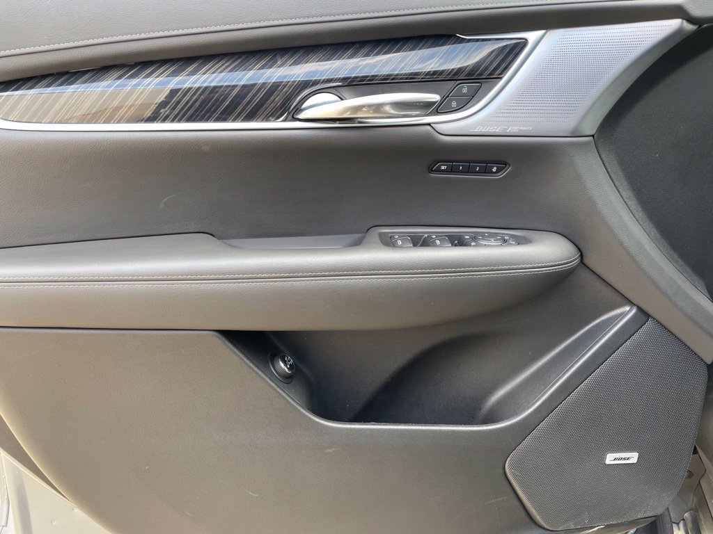 Used 2024 Cadillac XT6 Premium Luxury FWD image 17