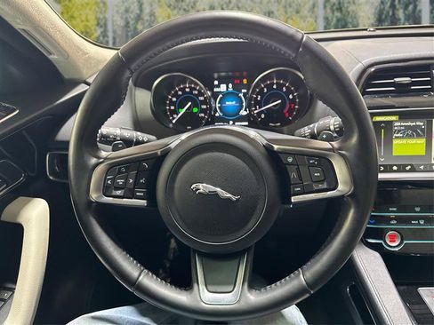 Used 2020 Jaguar F-PACE Prestige AWD/4WD image 17