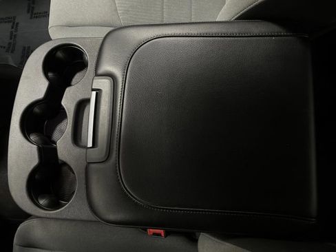 Used 2022 RAM 1500 Classic SLT image 18