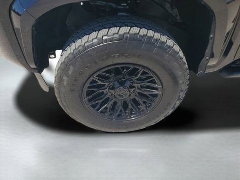 Certified 2025 Toyota Tacoma SR5 AWD/4WD image 27