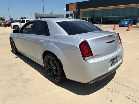 Used 2023 Chrysler 300 Touring w/ Sport Appearance Package RWD image 3