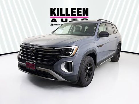 New 2026 Volkswagen Atlas Peak Edition AWD/4WD image 3
