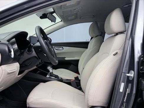 Used 2023 Kia Forte LXS FWD image 14