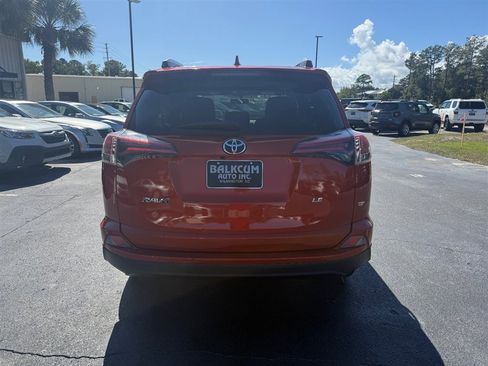 Used 2016 Toyota RAV4 LE image 4