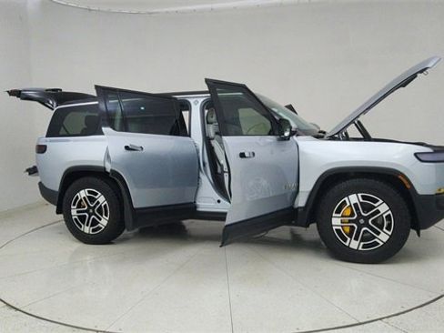 Used 2023 Rivian R1S Launch Edition image 72