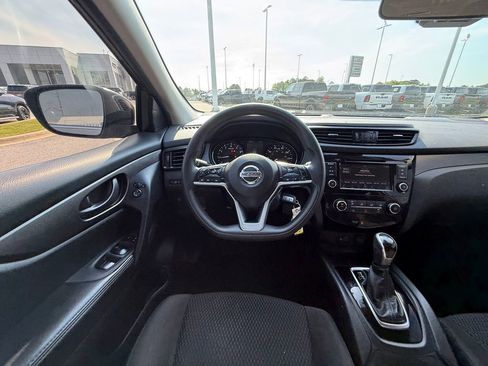 Used 2021 Nissan Rogue Sport S image 28
