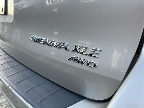 Used 2004 Toyota Sienna XLE AWD/4WD image 14