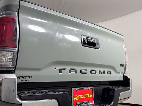 Certified 2023 Toyota Tacoma TRD Off-Road w/ Black Out Package (TMS) image 26