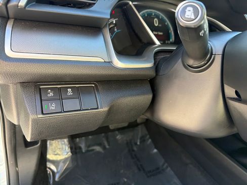 Used 2018 Honda Civic EX image 17