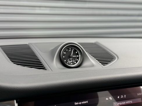 New 2026 Porsche Macan image 20