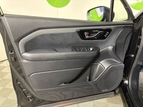 Certified 2025 Subaru Forester Touring w/ Protection Package image 22