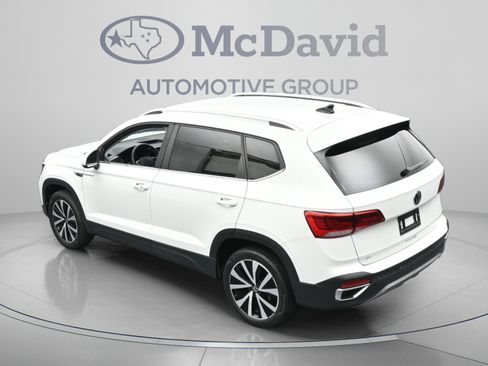 Used 2023 Volkswagen Taos SE FWD image 36