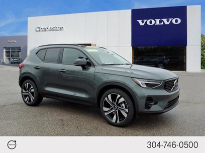 New 2026 Volvo XC40 B5 Plus w/ Climate Package
