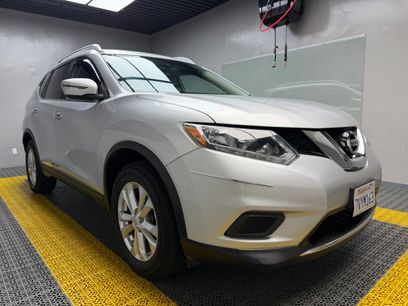 Used 2016 Nissan Rogue SV