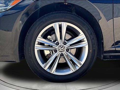 Used 2024 Volkswagen Jetta SE FWD image 35
