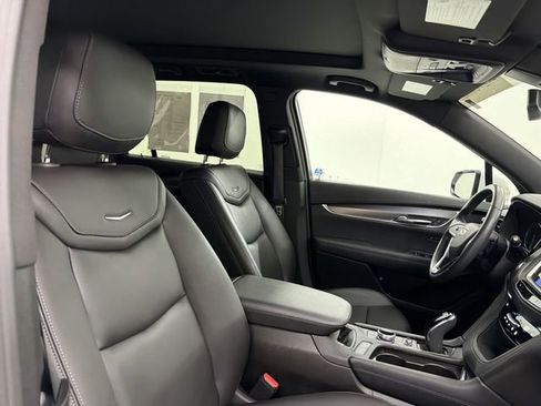 Certified 2024 Cadillac XT6 Luxury w/ LPO, Floor Liner Package AWD/4WD image 24
