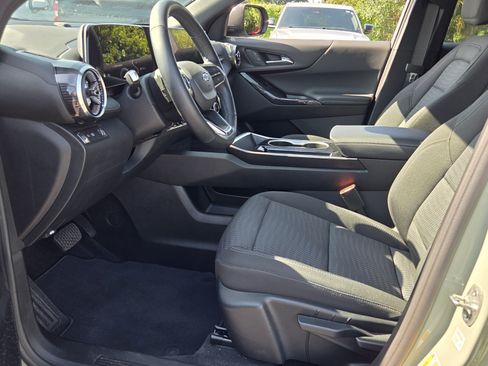 Certified 2025 Chevrolet Equinox LT w/ Midnight Edition FWD image 9