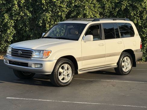 Used 2005 Toyota Land Cruiser AWD/4WD image 4