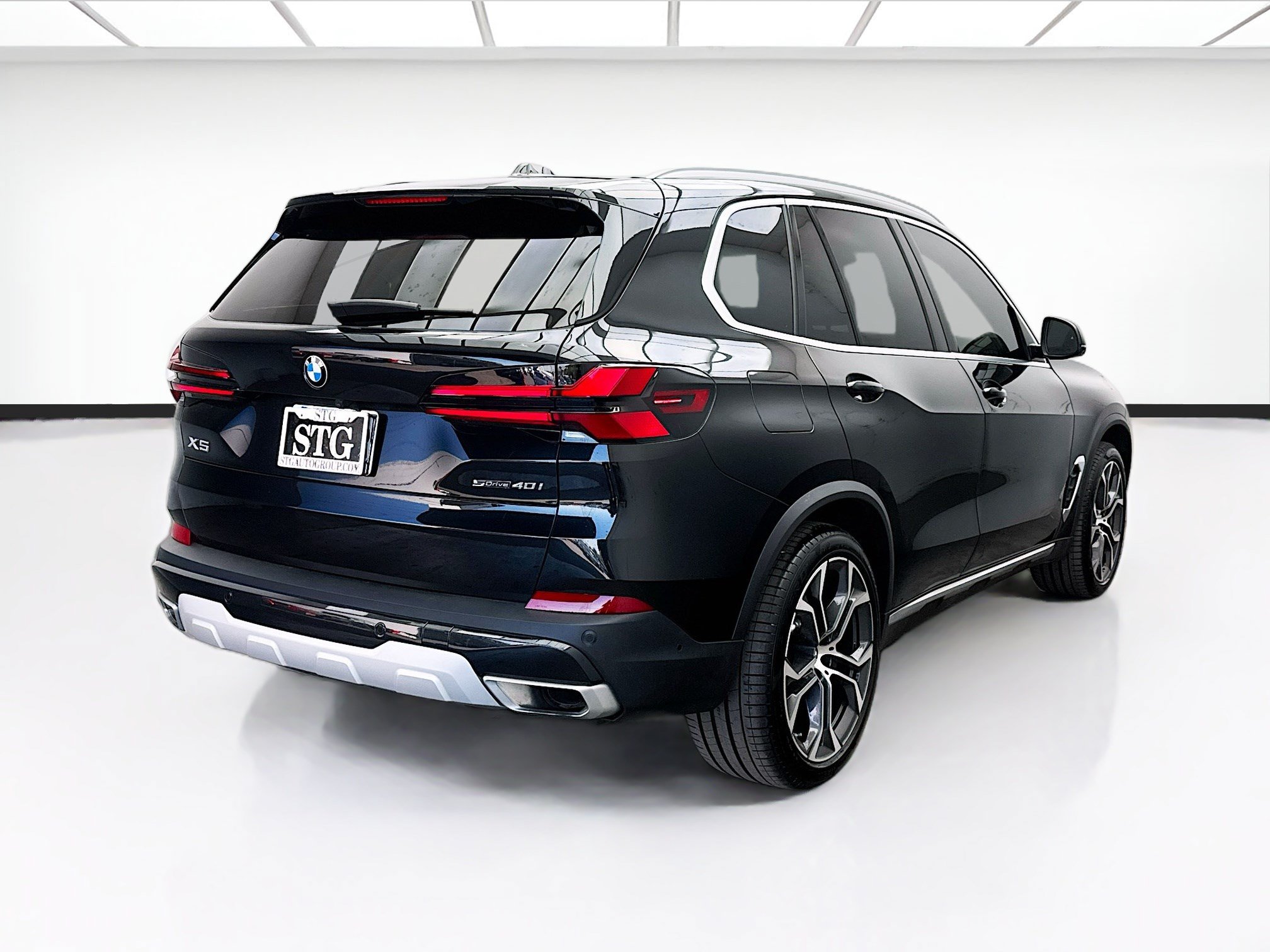 Used 2025 BMW X5 sDrive40i RWD image 4