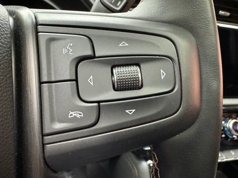 Used 2024 GMC Sierra 2500 AT4 w/ AT4 Premium Plus Package AWD/4WD image 17