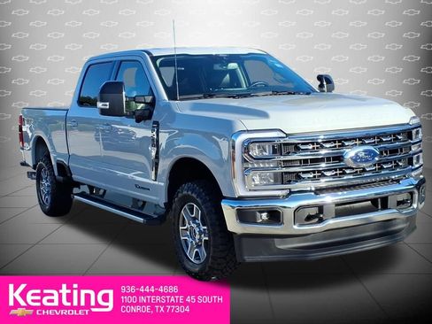 Used 2025 Ford F250 Lariat AWD/4WD image 3