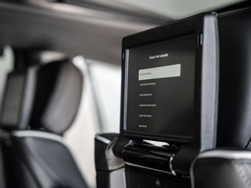 New 2026 Chrysler Pacifica Limited image 33