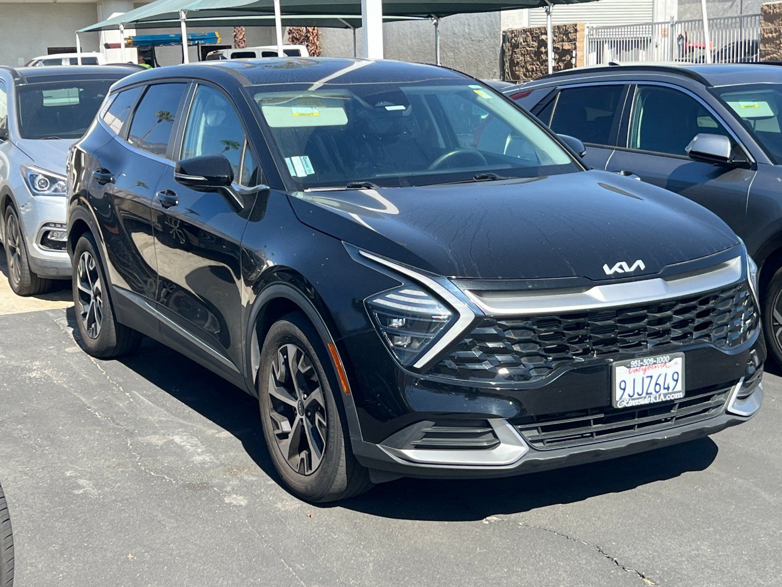 Used 2024 Kia Sportage EX FWD image 2