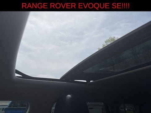 Used 2023 Land Rover Range Rover Evoque SE AWD/4WD image 12
