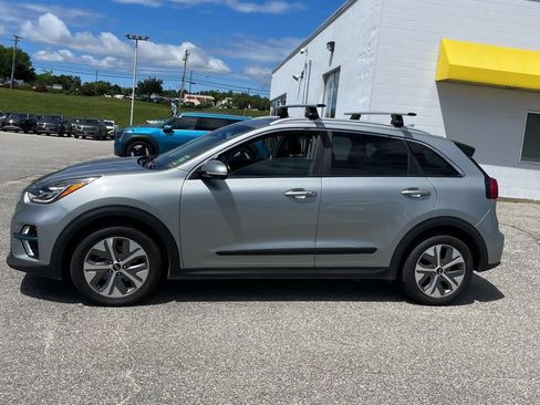 Used 2019 Kia Niro EX Premium w/ Cold Weather Package 2.0 FWD image 5