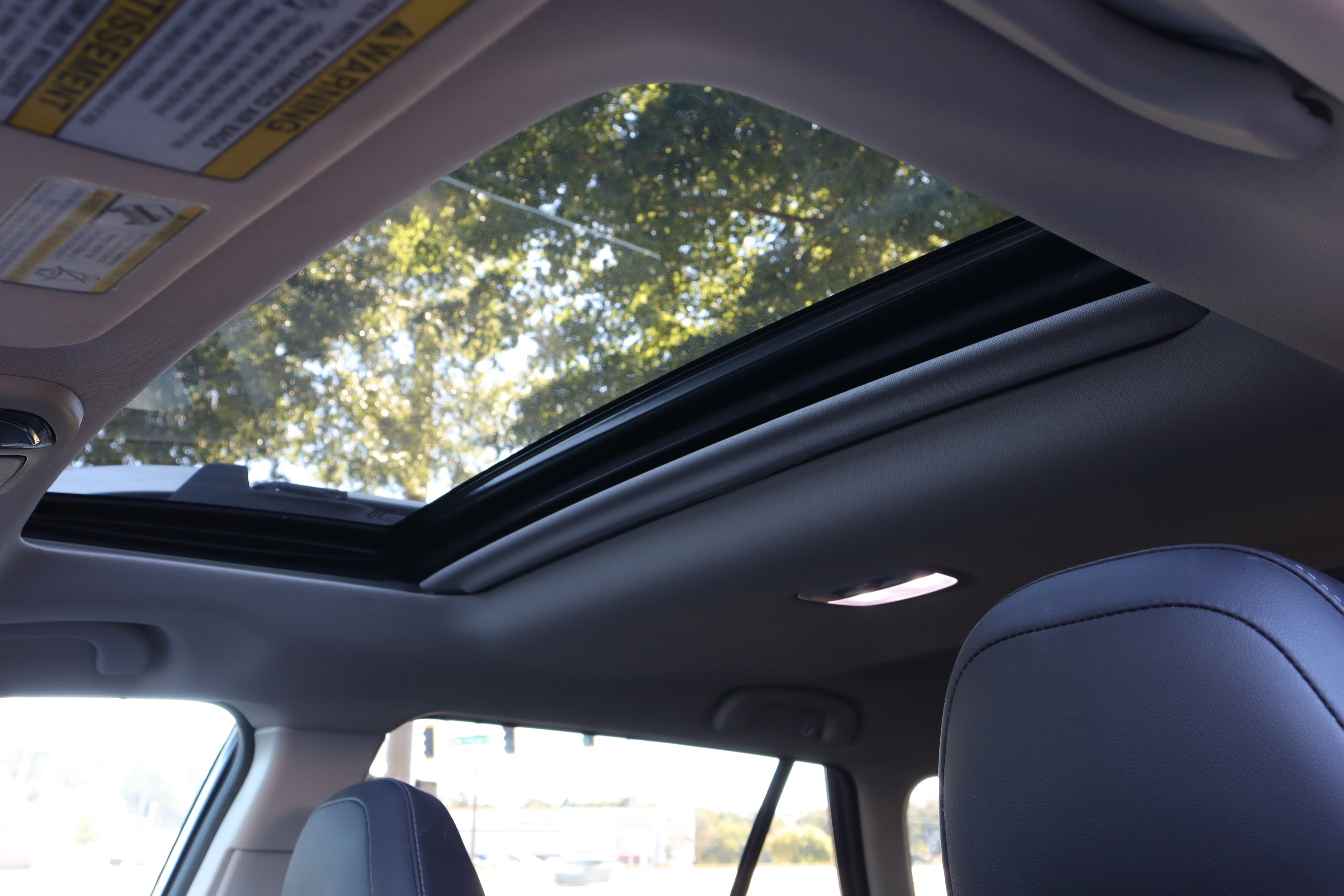 Used 2023 Subaru Outback Touring AWD/4WD image 8