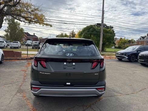 New 2026 Hyundai Tucson SE image 6