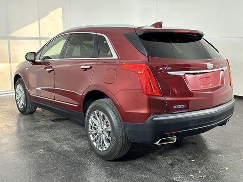 Used 2017 Cadillac XT5 Luxury w/ Driver Awareness Package FWD image 6