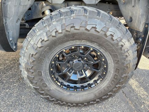 Used 2017 Toyota Tundra Platinum image 5