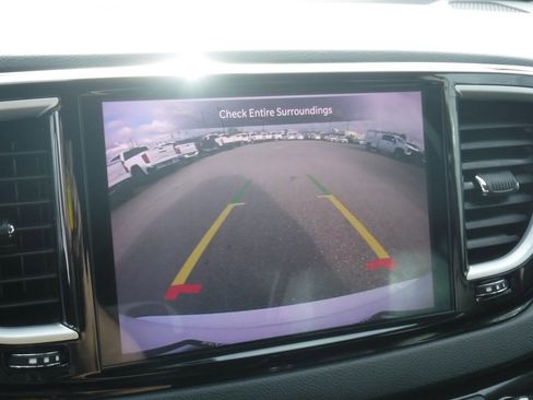 Used 2023 Chrysler Pacifica Touring-L image 22