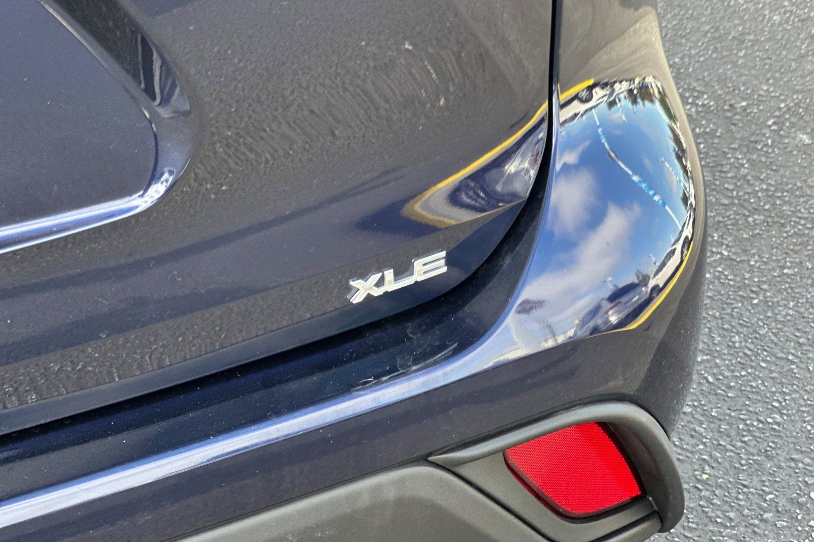 Used 2021 Toyota Highlander XLE AWD/4WD image 31